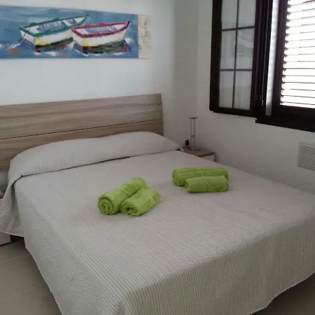 Tranquillo E Soleggiato Tatil Evi